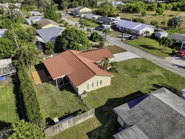 8288 SE Pine Circle, Hobe Sound, FL 33455