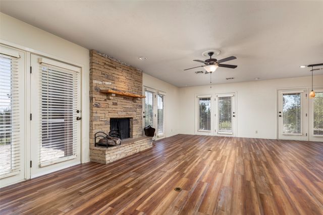 4918 Sonterra Court, Granbury, TX 76049