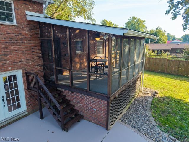 2305 14th Avenue, Vienna, WV 26105