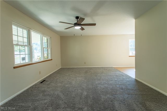2305 14th Avenue, Vienna, WV 26105