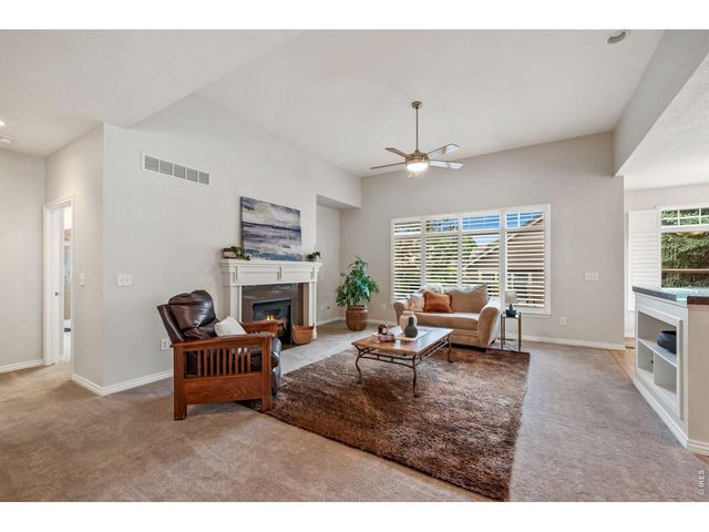 836 Windflower Dr, Longmont, CO 80504