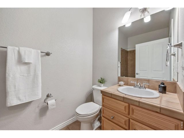 836 Windflower Dr, Longmont, CO 80504