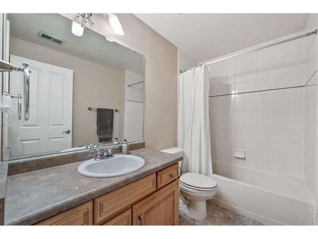 836 Windflower Dr, Longmont, CO 80504