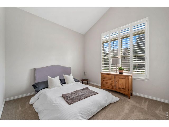 836 Windflower Dr, Longmont, CO 80504