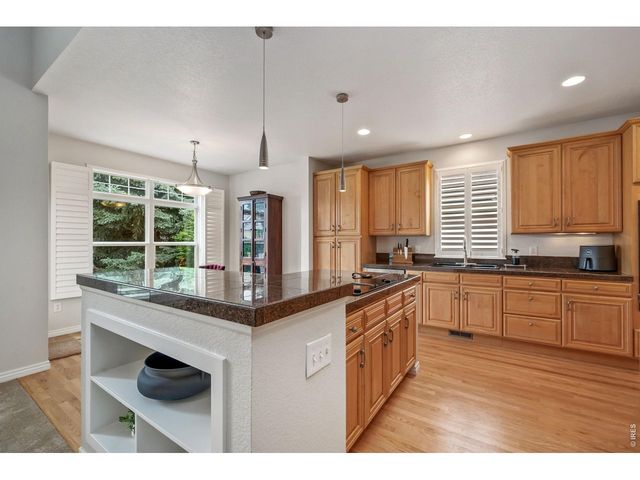 836 Windflower Dr, Longmont, CO 80504