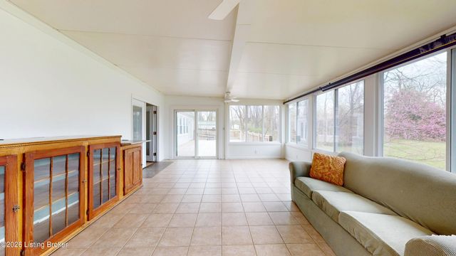2100 Rebel Ridge Rd, La Grange, KY 40031