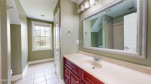 2100 Rebel Ridge Rd, La Grange, KY 40031
