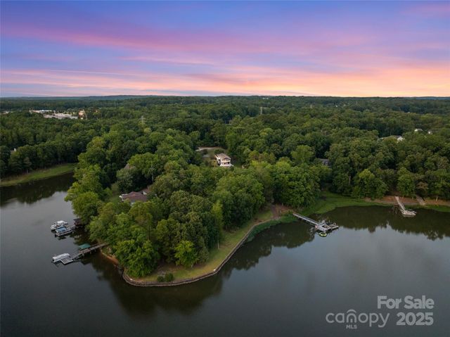 335 Carroll Cove, Clover, SC 29710