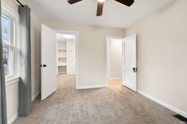 1044 Kenwood Avenue, Fort Wayne, IN 46805