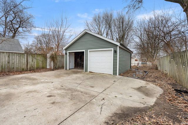 1044 Kenwood Avenue, Fort Wayne, IN 46805