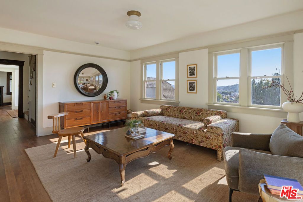 Image 27 of property listing at 3017 Minnesota Street, Los Angeles, CA 90031