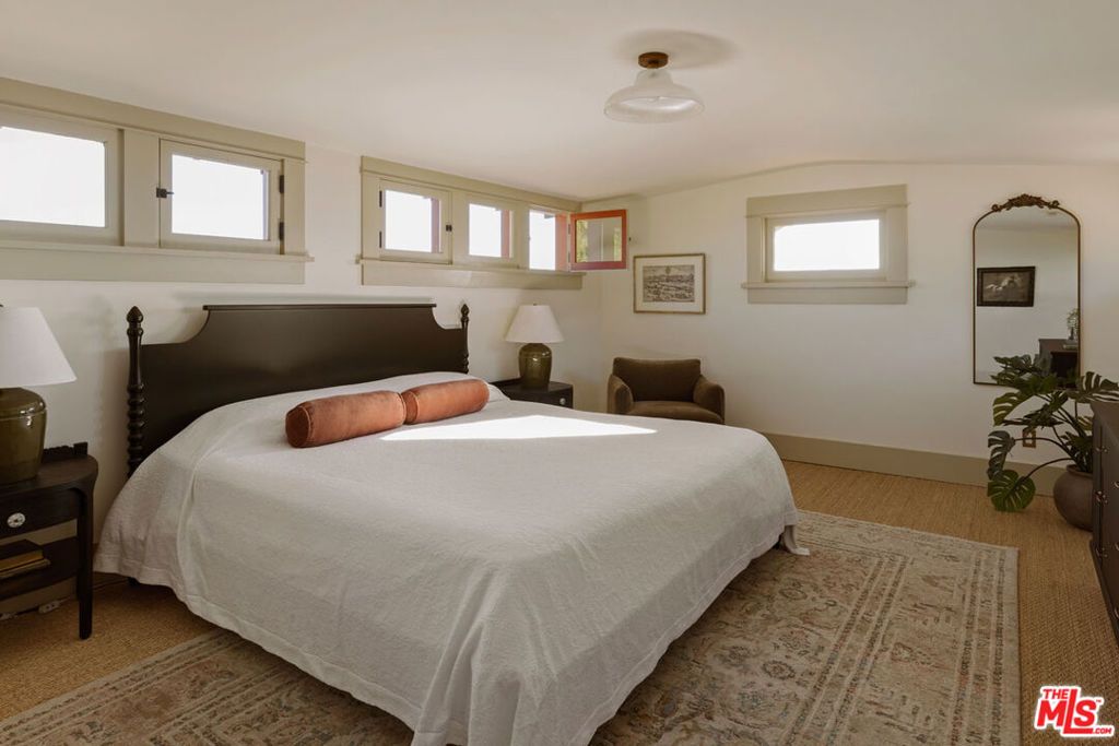 Image 35 of property listing at 3017 Minnesota Street, Los Angeles, CA 90031