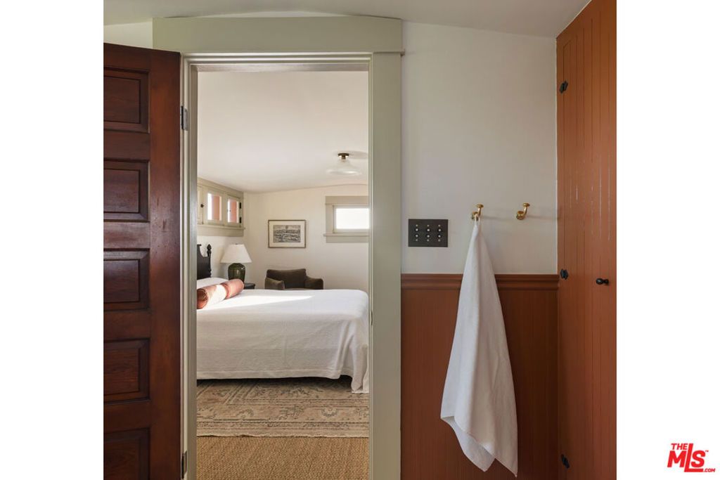 Image 37 of property listing at 3017 Minnesota Street, Los Angeles, CA 90031