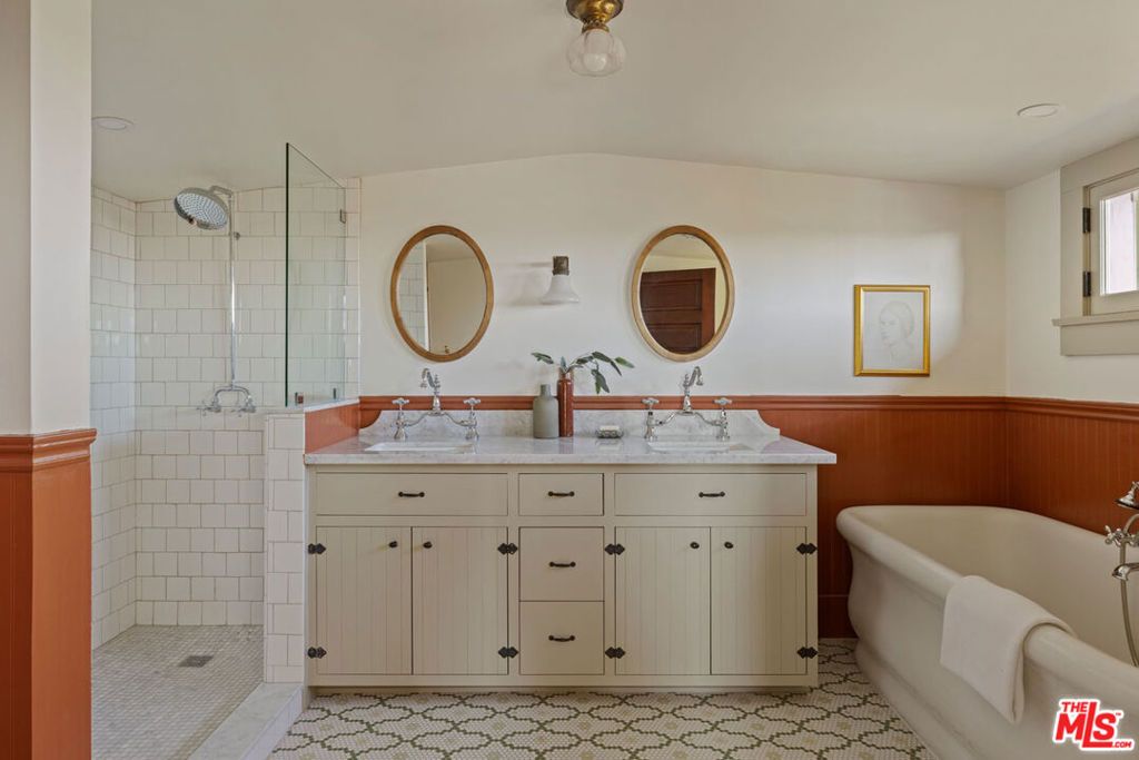 Image 38 of property listing at 3017 Minnesota Street, Los Angeles, CA 90031
