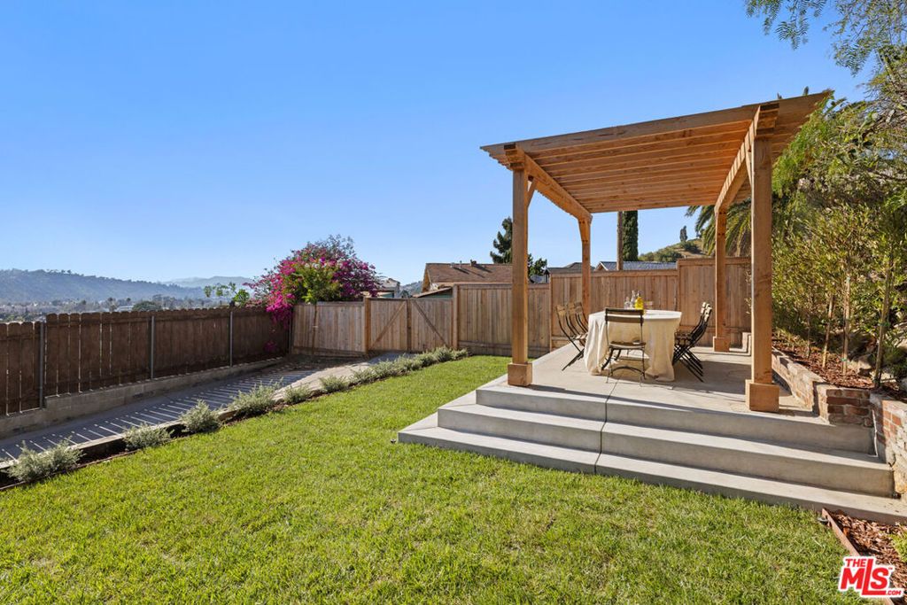 Image 43 of property listing at 3017 Minnesota Street, Los Angeles, CA 90031