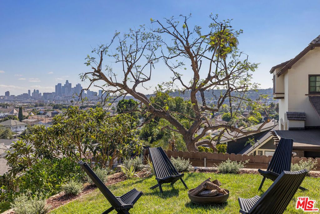 Image 9 of property listing at 3017 Minnesota Street, Los Angeles, CA 90031