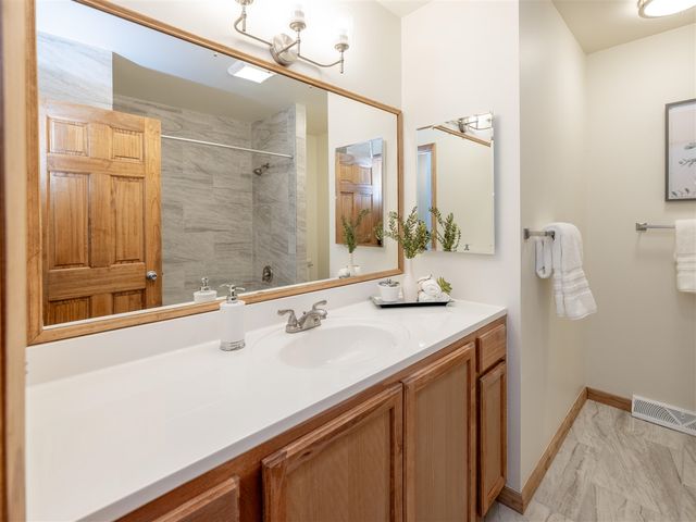 2514 Townhouse Lane, Kalamazoo, MI 49001