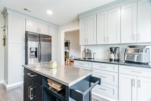 12 Truex Circle, New Windsor, NY 12553