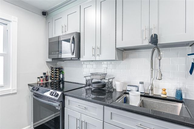 12 Truex Circle, New Windsor, NY 12553