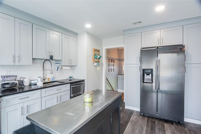 12 Truex Circle, New Windsor, NY 12553