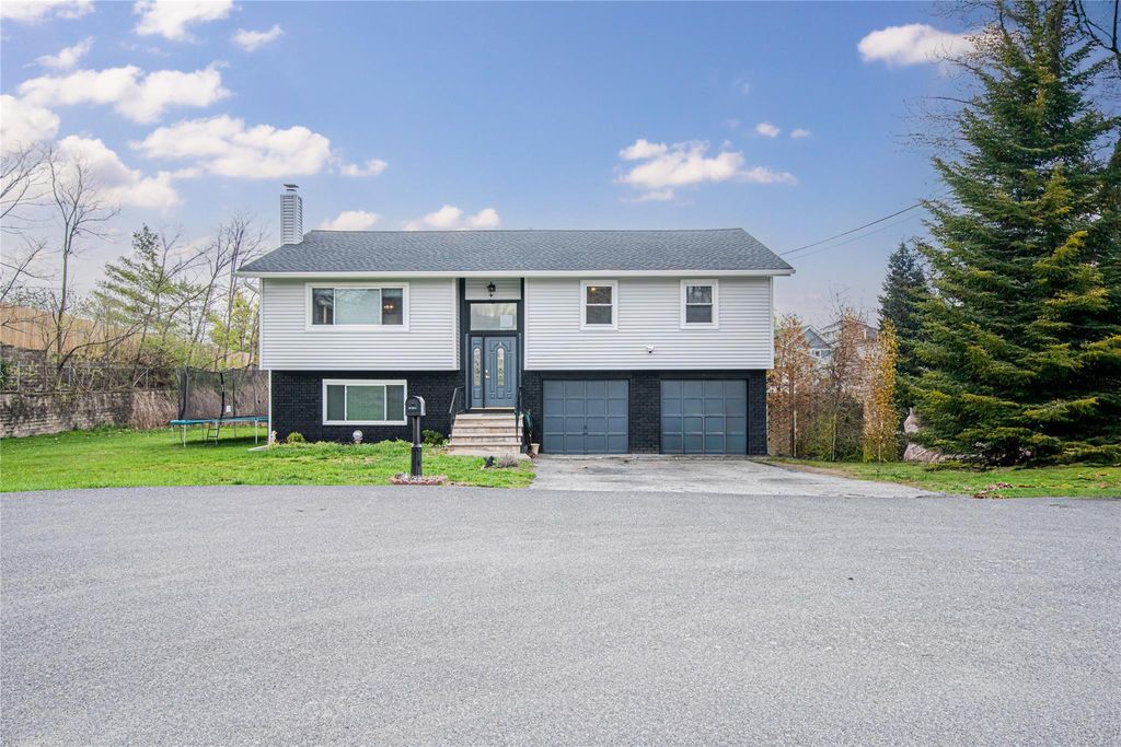 12 Truex Circle, New Windsor, NY 12553