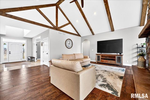 3661 COLE HOLLOW Road, Pekin, IL 61554