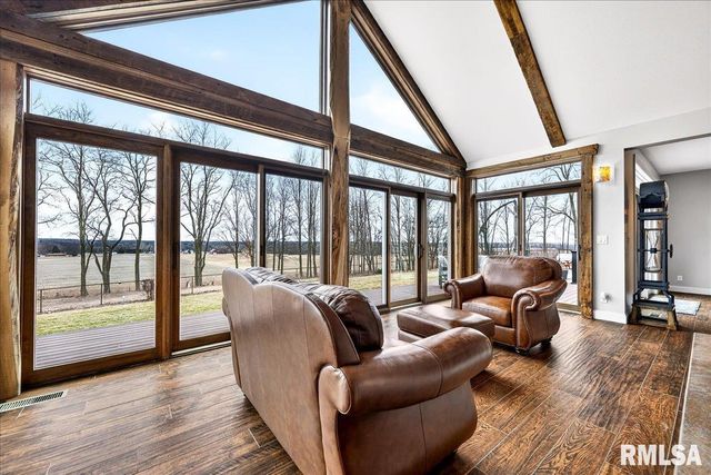 3661 COLE HOLLOW Road, Pekin, IL 61554