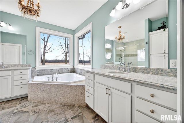 3661 COLE HOLLOW Road, Pekin, IL 61554