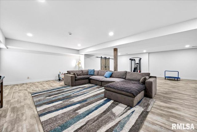 3661 COLE HOLLOW Road, Pekin, IL 61554