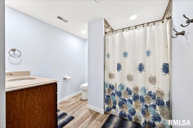 3661 COLE HOLLOW Road, Pekin, IL 61554