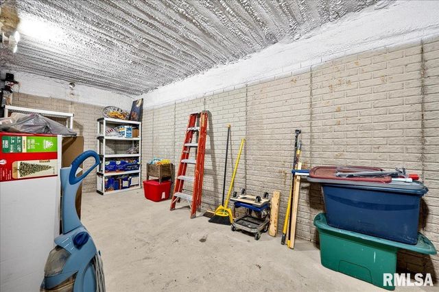 3661 COLE HOLLOW Road, Pekin, IL 61554