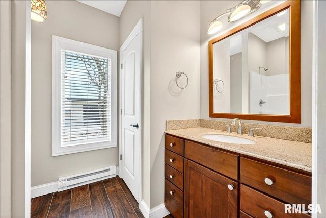 3661 COLE HOLLOW Road, Pekin, IL 61554