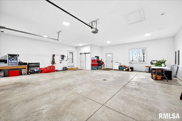 3661 COLE HOLLOW Road, Pekin, IL 61554