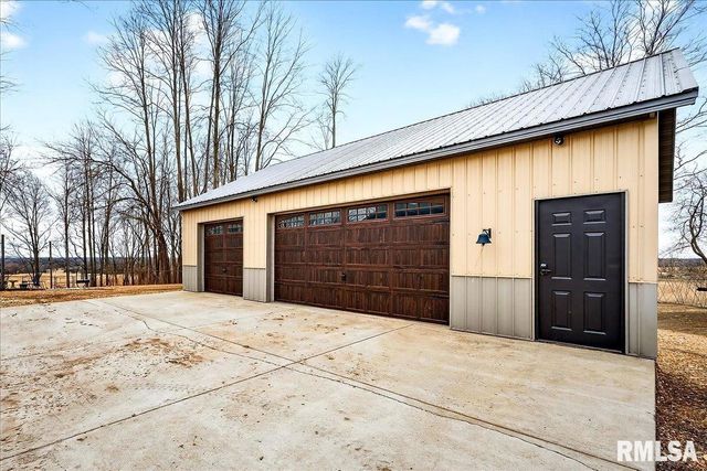 3661 COLE HOLLOW Road, Pekin, IL 61554