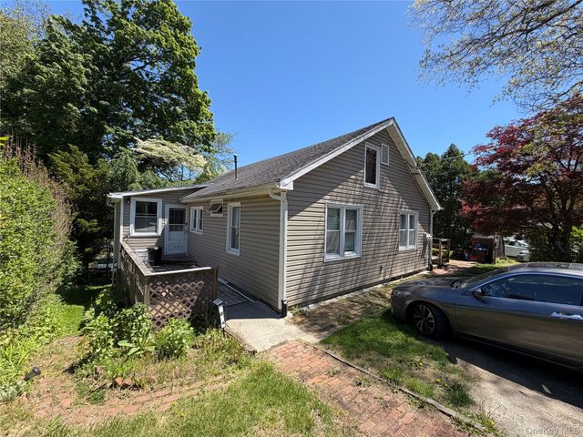 20 Melnick Place, Lake Peekskill, NY 10537