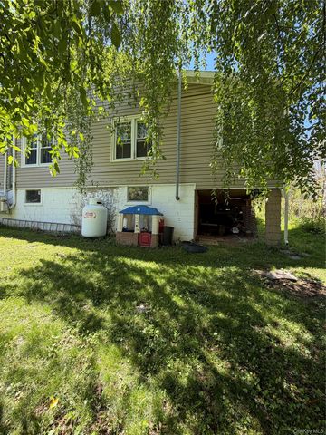 20 Melnick Place, Lake Peekskill, NY 10537