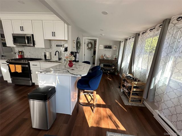 20 Melnick Place, Lake Peekskill, NY 10537