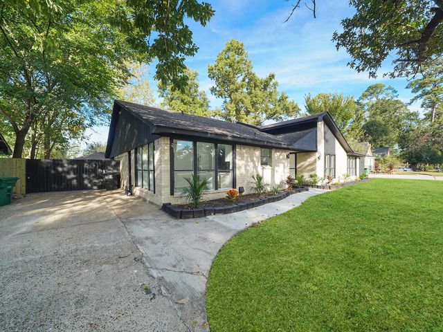 1519 Burning Tree Road, Kingwood, TX 77339