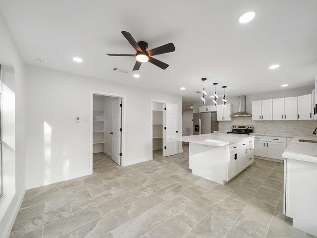 1519 Burning Tree Road, Kingwood, TX 77339
