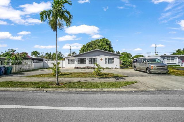 4630 SW 97th Ave, Miami, FL 33165