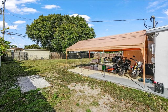 4630 SW 97th Ave, Miami, FL 33165