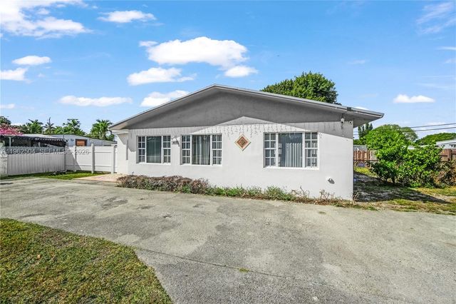 4630 SW 97th Ave, Miami, FL 33165