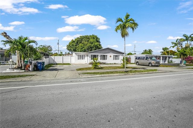 4630 SW 97th Ave, Miami, FL 33165