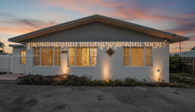 4630 SW 97th Ave, Miami, FL 33165