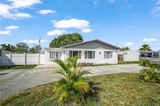 4630 SW 97th Ave, Miami, FL 33165
