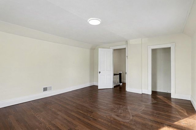 127 N Pleasant Street, Watervliet City, MI 49098