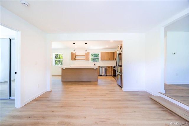 452 Vineyard Avenue, Highland, NY 12528
