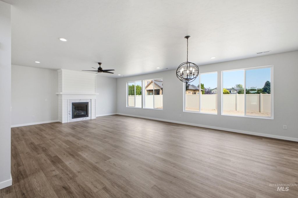 9429 W Blazing Star St, Nampa, ID 83687 photo 5