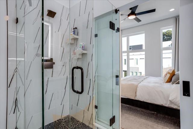 2038 N Prairie Avenue 104, Dallas, TX 75204