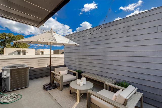 2038 N Prairie Avenue 104, Dallas, TX 75204